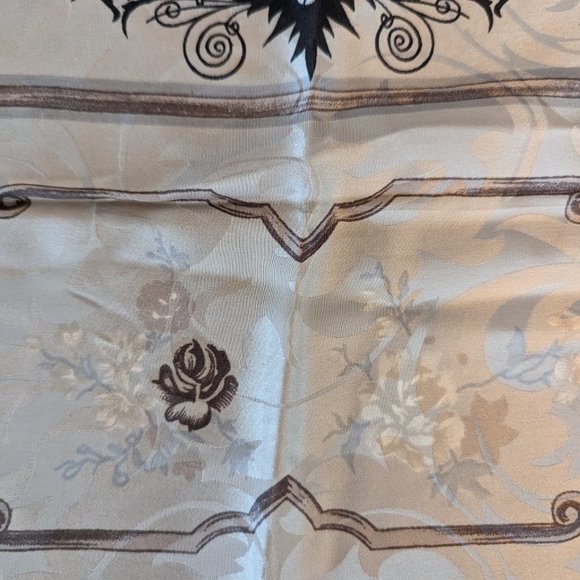 Vintage Luciano Soprani 100% Italian Silk Scarf - Picture 4 of 10
